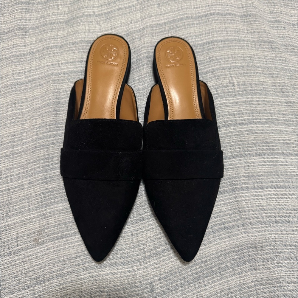 Tory Burch 
Slip on 
9 1/2 
Worn a handful of times in great shape